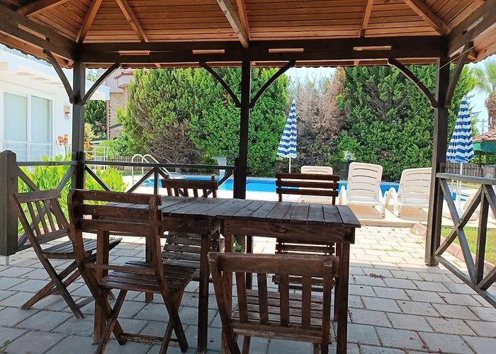 Lighthouse Tulip Villas